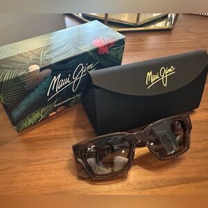 Brand new Maui Jim sunglasses, nwt and box 349$,HT KENUI SHINY TRANS LIGHT BROWN